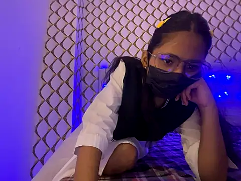 Snapshot of dubyzubygirl chatting on 10-10-25, 05:25 dubyzubygirl online show from 10-10-25, 05:25