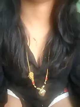 Snapshot of tamil_thaara03 chatting on 02-10-26, 05:56 tamil thaara03 online show from 02-10-26, 05:56