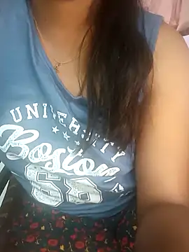 Snapshot of tamil_thaara03 chatting on 02-05-26, 06:15 tamil thaara03 online show from 02-05-26, 06:15