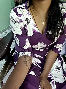 Snapshot of tamil_thaara03 chatting on 02-21-26, 01:13 tamil thaara03 online show from 02-21-26, 01:13