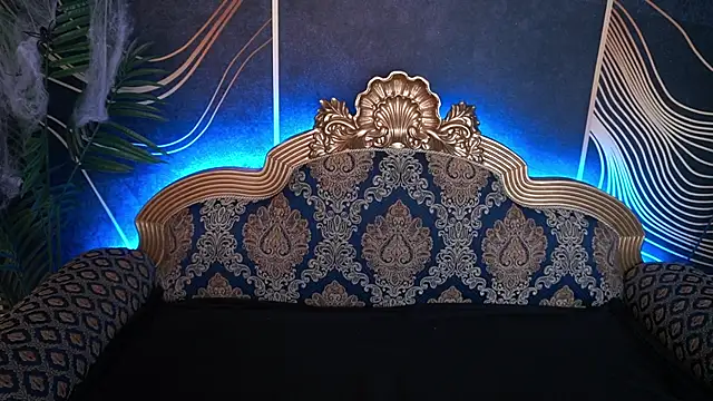 IsabelleDiorr online show from 10-27-25, 08:54