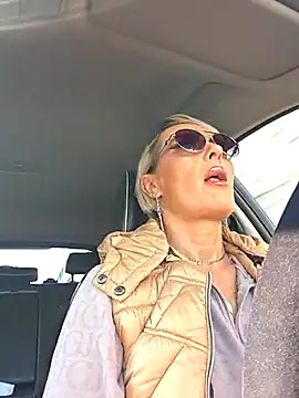 KirraWhite online show from 11-03-25, 07:35