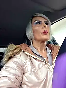 KirraWhite online show from 11-09-25, 06:17