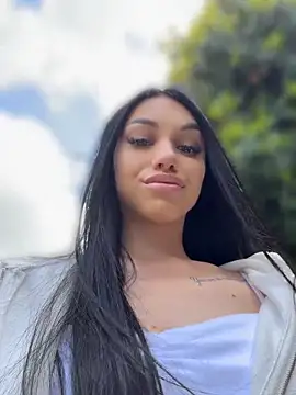 ilariea girl online show from 05-19-26, 12:45