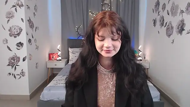 Snapshot of MileyRood chatting on 10-10-25, 11:16 MileyRood online show from 10-10-25, 11:16