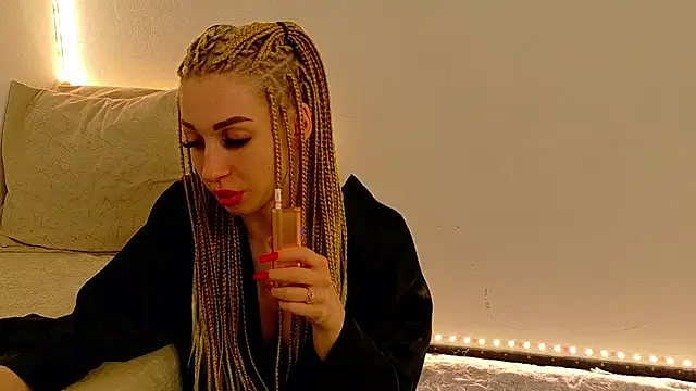 Sia a online show from 12-15-25, 07:03