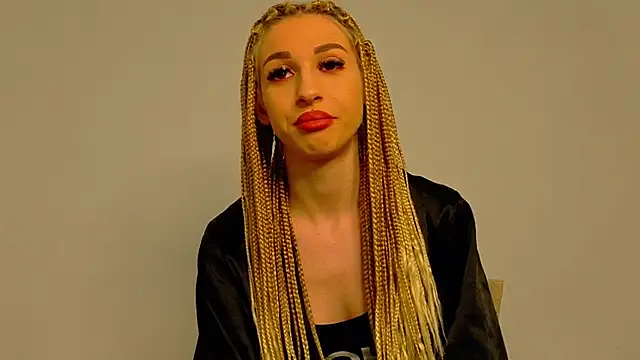 Sia a online show from 12-23-25, 06:34