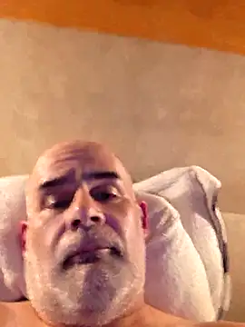 DeeBestEver online show from 11-16-25, 03:50