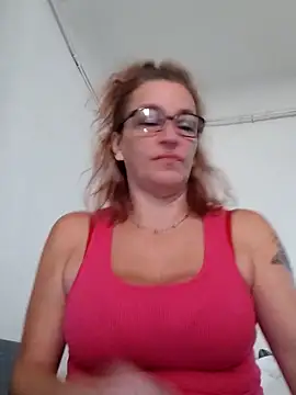 Fifi83Bell online show from 10-24-25, 08:35