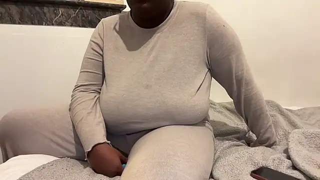 nanaisbackk online show from 10-29-25, 09:03