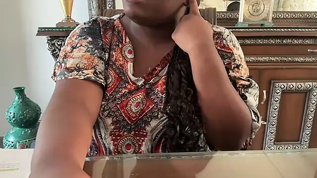 nanaisbackk online show from 12-05-25, 08:13