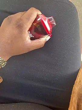 nanaisbackk online show from 02-25-26, 10:48