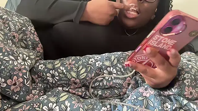 nanaisbackk online show from 02-23-26, 12:17