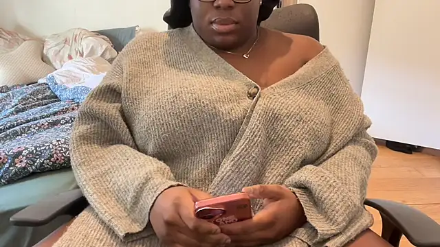 nanaisbackk online show from 02-17-26, 09:28