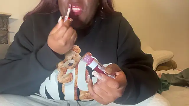 nanaisbackk online show from 02-06-26, 06:04