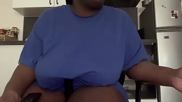 nanaisbackk online show from 05-07-26, 03:04