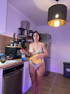 LaPetiteKim online show from 10-08-25, 07:03