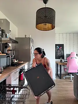 LaPetiteKim online show from 03-10-26, 01:04