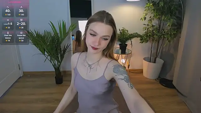 PollyMayer online show from 11-28-25, 09:04