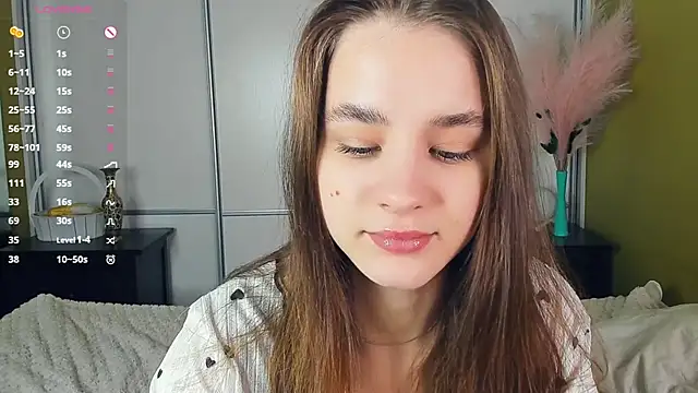 JinnyMcie online show from 04-13-26, 07:23