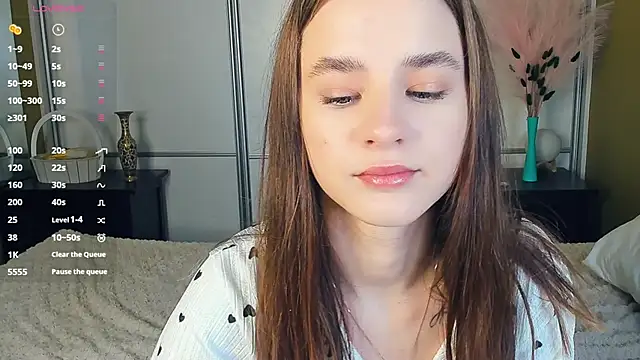 JinnyMcie online show from 04-17-26, 06:16