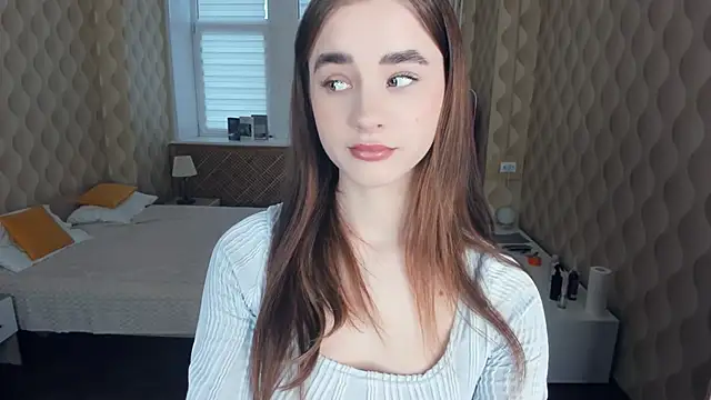 JinnyMcie online show from 10-25-25, 01:12