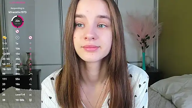 JinnyMcie online show from 04-15-26, 08:53