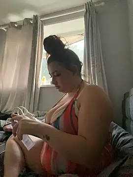 MadelineLeah online show from 07-05-26, 07:54
