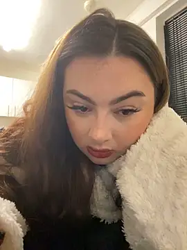 MadelineLeah online show from 06-11-26, 01:16