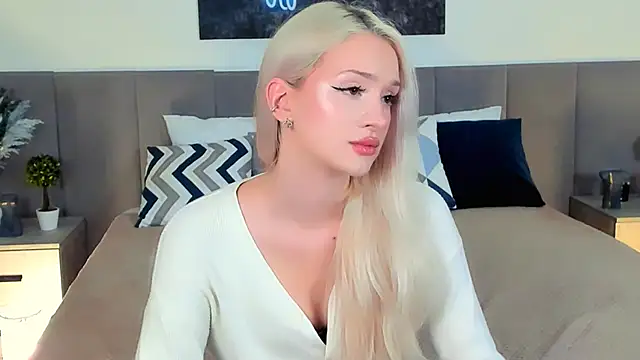 Snapshot of SugarWhisper chatting on 10-05-25, 03:25 SugarWhisper online show from 10-05-25, 03:25