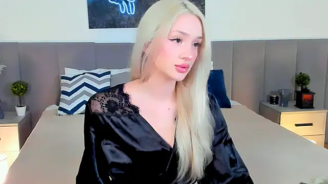 SugarWhisper online show from 11-28-25, 04:07