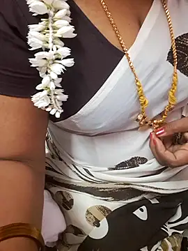 Snapshot of Tamil_Ammani chatting on 03-03-26, 04:36 Tamil Ammani online show from 03-03-26, 04:36