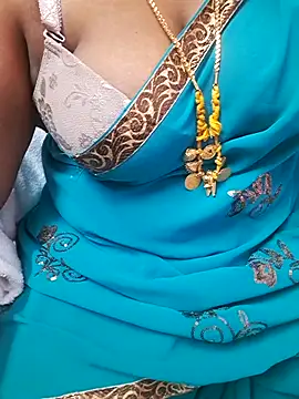 Snapshot of Tamil_Ammani chatting on 02-14-26, 05:02 Tamil Ammani online show from 02-14-26, 05:02