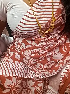 Snapshot of Tamil_Ammani chatting on 02-20-26, 03:58 Tamil Ammani online show from 02-20-26, 03:58