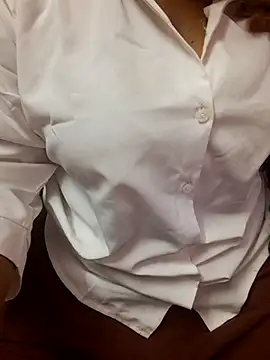 Snapshot of Tamil_Ammani chatting on 02-22-26, 03:13 Tamil Ammani online show from 02-22-26, 03:13