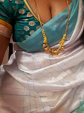 Snapshot of Tamil_Ammani chatting on 02-05-26, 04:47 Tamil Ammani online show from 02-05-26, 04:47