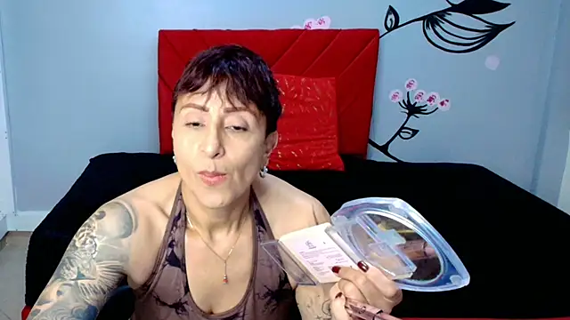 Charlotte  Gray online show from 10-11-25, 12:28