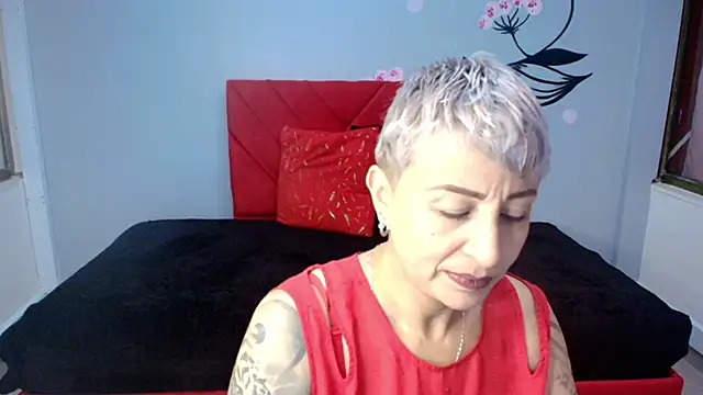 Charlotte  Gray online show from 11-10-25, 12:21