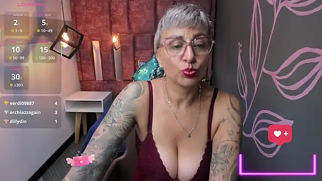 Charlotte  Gray online show from 01-11-26, 04:41