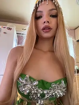  Siennaaa  online show from 11-03-25, 12:09