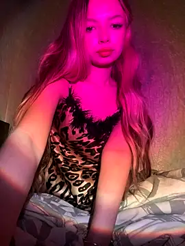  Siennaaa  online show from 11-01-25, 09:08