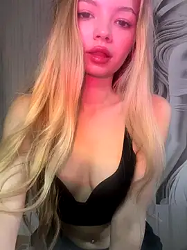  Siennaaa  online show from 11-04-25, 12:53