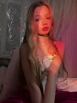  Siennaaa  online show from 02-24-26, 09:37