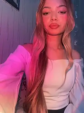  Siennaaa  online show from 03-15-26, 08:05