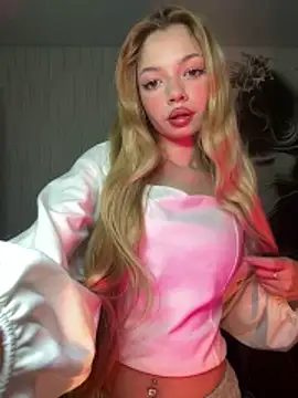  Siennaaa  online show from 03-13-26, 10:15