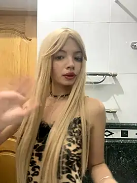  Siennaaa  online show from 10-25-25, 08:53