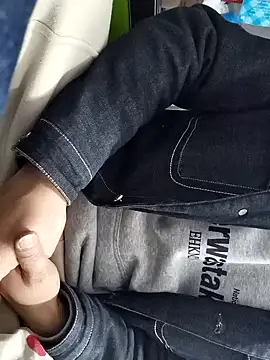 Snapshot of chougegg0214 chatting on 01-06-26, 01:42 chougegg0214 online show from 01-06-26, 01:42