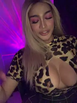 Snapshot of Kessey_Herera chatting on 03-15-26, 11:01 Kessey Herera online show from 03-15-26, 11:01