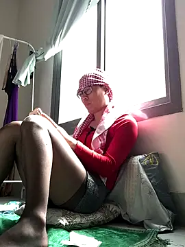 Snapshot of yewuzhibb chatting on 10-11-25, 07:53 yewuzhibb online show from 10-11-25, 07:53