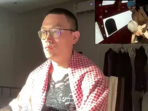 Snapshot of yewuzhibb chatting on 10-16-25, 07:55 yewuzhibb online show from 10-16-25, 07:55